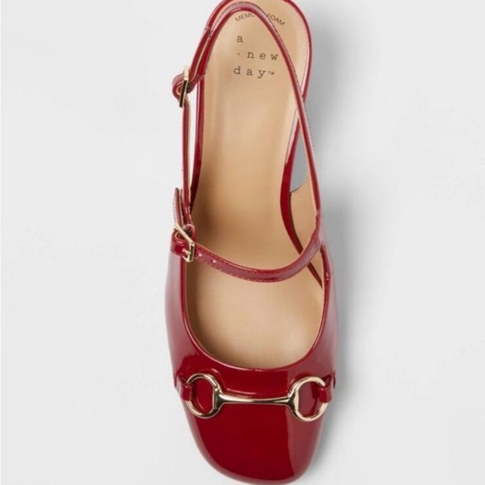 a-new day - Women’s Red Lucky Heals Square with Gold Buckle, Memory Foam - Picture 4 of 5
